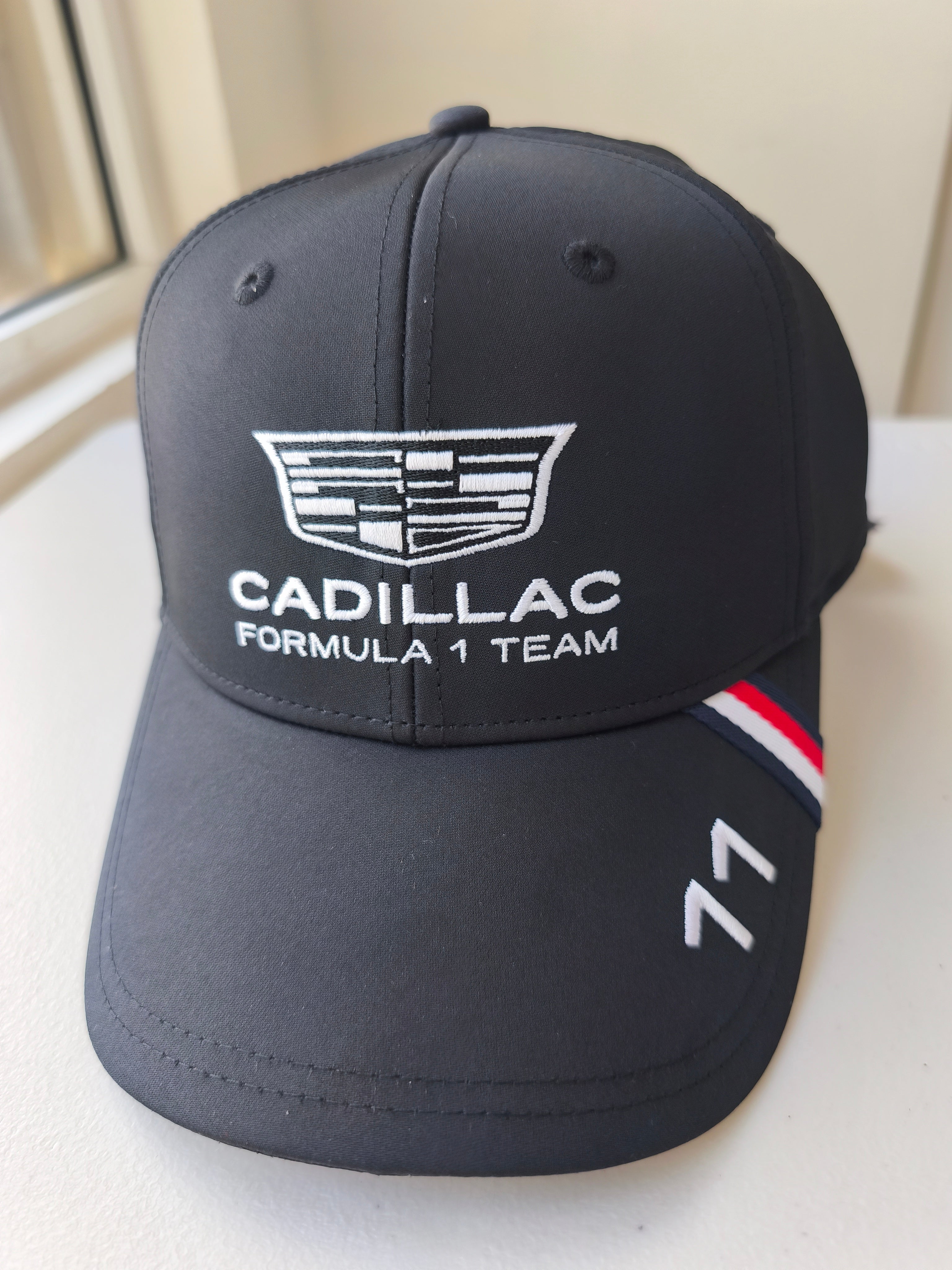 Gorra Checo Perez Cadillac 2026 Negro