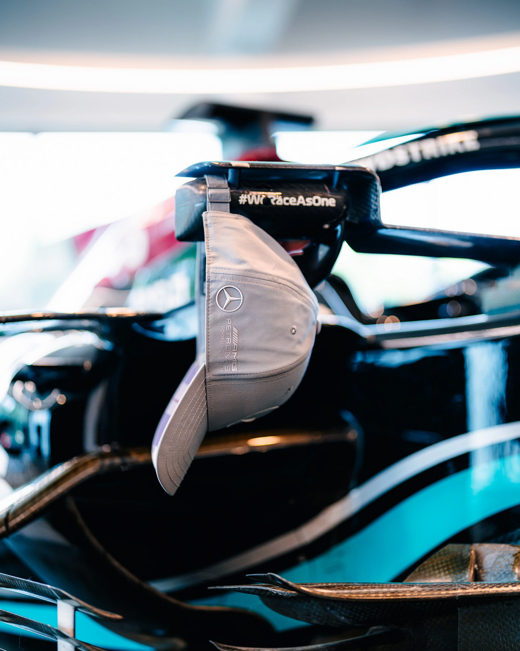 Gorra Mercedes AMG Silver Arrow Edicion Especial 2025