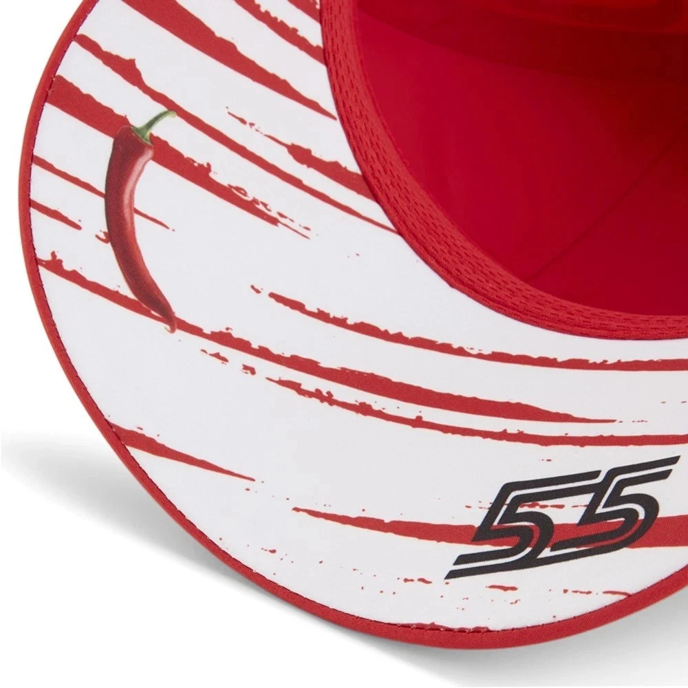 Gorra Scuderia Ferrari x Joshua Vides Las Vegas Sainz 2023